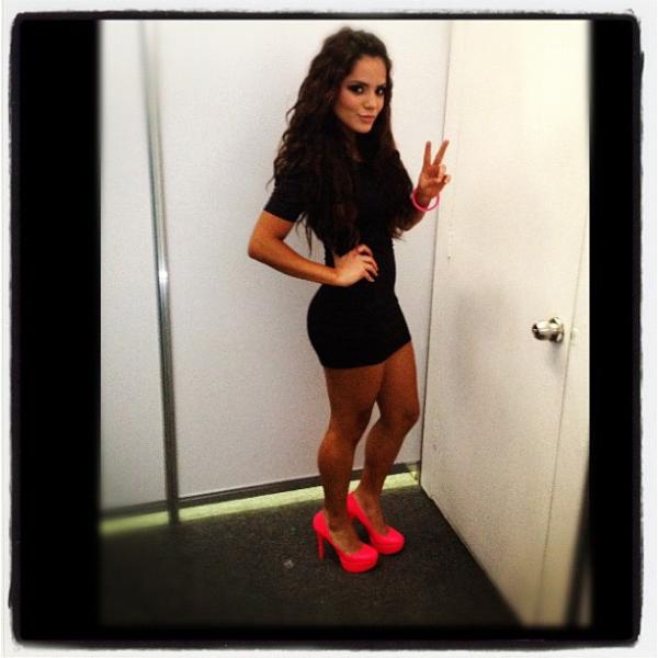 FanSamaAlex's tweet photo. #QueremosComoProtagonistaASammadhi en @xqElAmorManda @sammadhi Simplemente la mejor, gran actriz, profesional, carisma♥ http://t.co/gYUleAER