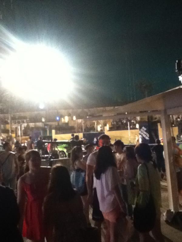 Queensagara's tweet image. Nu är årets 20's Choice slut, tälten rivs ner och det festas fortfarande i poolen.