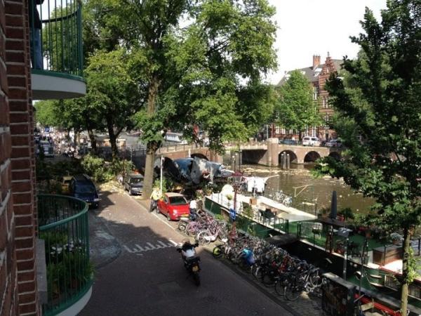 Dutchstormchase's tweet photo. Foto van de boot http://t.co/cAnjq5ri RT @Hoguhugo: GRIP 1 gemaakt voor #Explosie #Oudeschans #Amsterdam