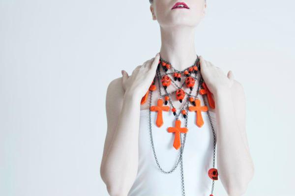 frej2007's tweet photo. inspired by @pantone's 2012 Color of the Year, we created this Gothic-Rock"n"Roll necklace! #ColorInspires http://t.co/T3hw6nsu