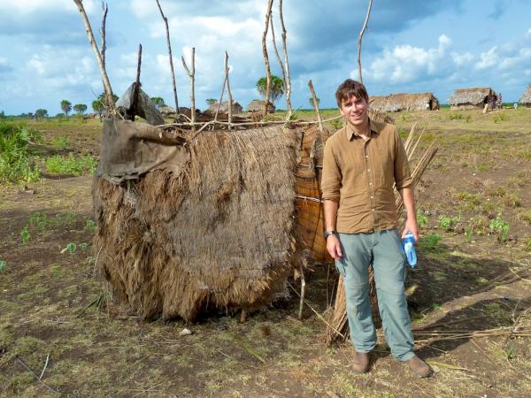 simon_reeve's tweet photo. @MontyBurns104 @WorstTravelPics Ha! You mean a real #crapsnaps ?? Can't send worst, but here's a basic bog in Kenya. http://t.co/9zAyz1dp