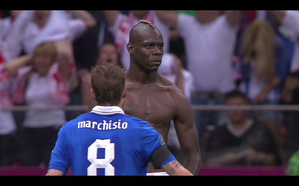 Euro2012_News's tweet photo. #Евро2012 Невозможное возможно? 41 минута  матча  Германия-Италия! 0-2! Это  очень даже неожиданно! http://t.co/2qy909vp