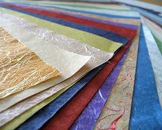 SquareHen's tweet photo. Loooove these silk papers! http://t.co/MsevvVq7 http://t.co/iPay3mgh
