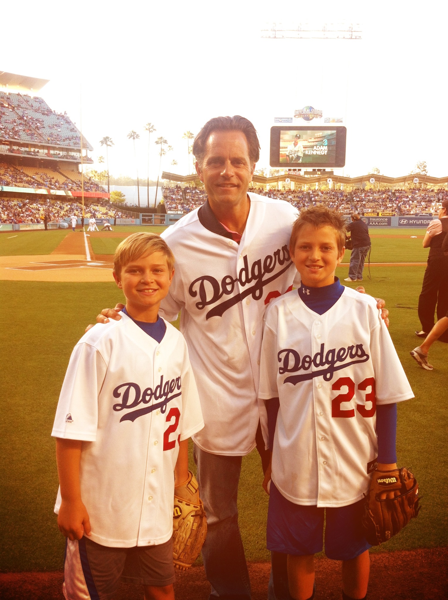 Los Angeles Dodgers on X: It's time for Dodger baseball! Here's Eric Karros  with sons Jarrod and Kyle who threw out tonight's first pitch. #ITFDB   / X