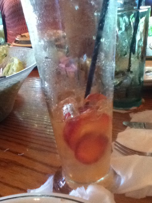 Lunch @ Olive Garden earlier 💋 http://t.co/jwf0x1r7<a href="/tag/newprofilepic"class="tags"><span>#newprofilepic</span></a>