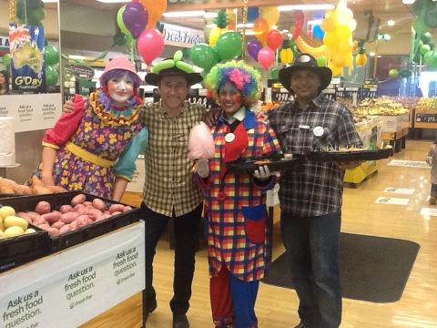 wisedmm's tweet photo. Hawthorn Woolies, fresh fair mad, go team. http://t.co/NzLj0Aq8