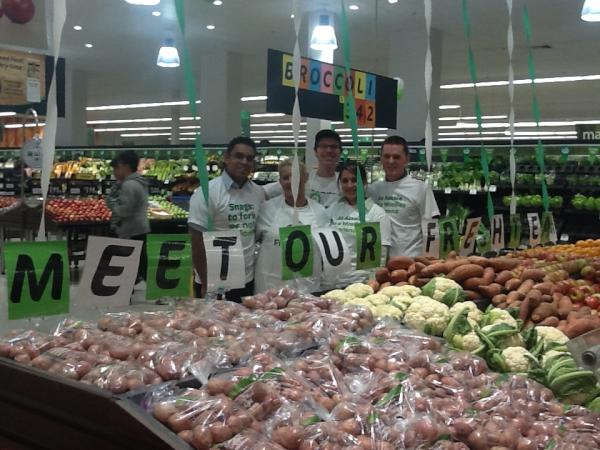 MhudsonCom's tweet photo. @Murp1961 @tjeerdjegen 
Market Place's Finest fresh team http://t.co/aIcI5E9P