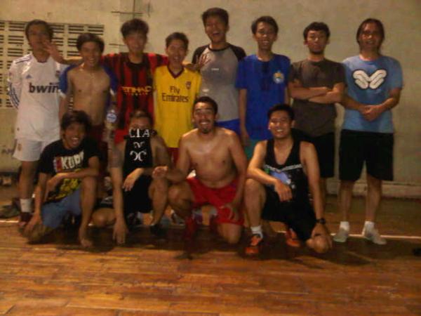 BLINDWEAR's tweet photo. @BLINDWEAR  VS @ArenaExperience  Futsal At YPKP... http://t.co/w3HpBO7h
