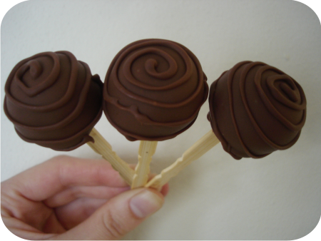 FoodFromHeaven's tweet photo. Retweet als je deze Oreo Lolly's wel eens wilt proberen http://t.co/J7ONkMmz