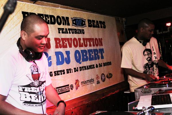 freedomofbeats's tweet photo. Class pic of @DJBONDS &amp; @dynamixif2 from @freedomofbeats May 2012 ft. @DJRevolution &amp; @DJQbert http://t.co/fUistHXm