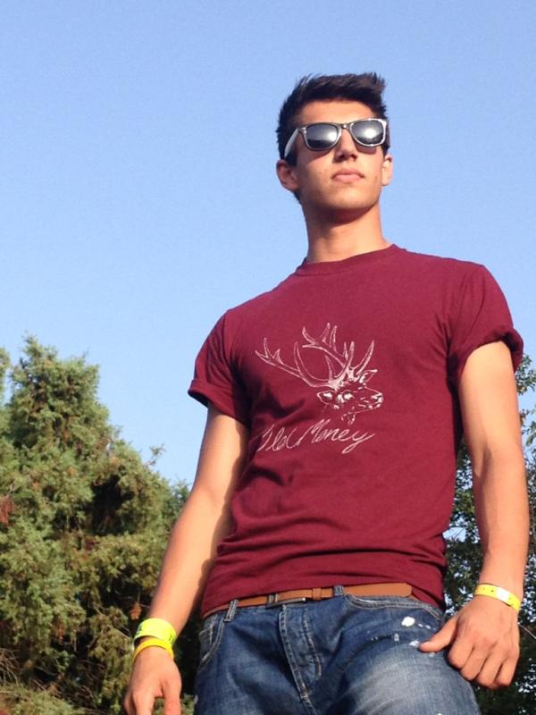 oldmoneyco's tweet photo. Ben Sawney in his maroon tee in France http://t.co/dE0FJdZ5