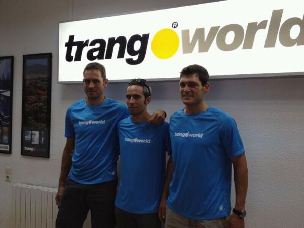 catraid_trango's tweet photo. Camí a Portugal (3r Raid LERA) i visita al nostre sponsor @Trango_World amb @pamies77 @XaviRodriguez14 @davidtarrescat http://t.co/h3IKXic0