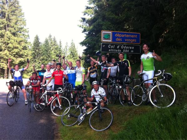 Vandaag weer genieten in de Vogezen, peloton geniet op Grande Balon en Col D'Oderen