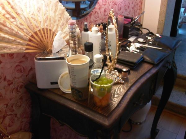 weddingAJ's tweet photo. Bridal breakfast! #JyA http://t.co/rPVccdOO