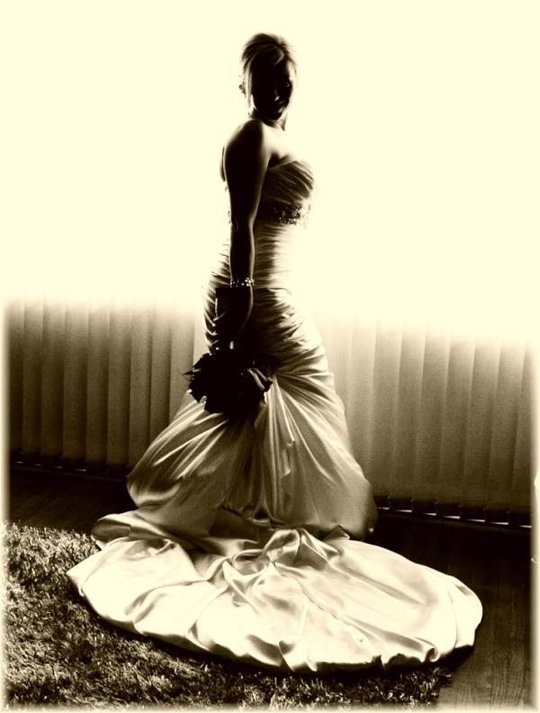 PHOTONUTGIRL's tweet photo. @BBYCanada #BBYNikonPhoto

Picture I took at my nieces house before here wedding http://t.co/ZxM4f7Wq