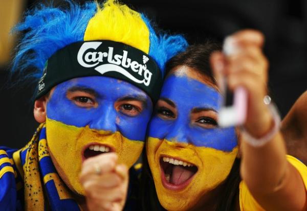 Euro2012_News's tweet photo. Собираетесь на финал ЕВРО 2012 в Киев? Не забудьте загрузить в свой iPad гид-путеводитель iUkraine http://t.co/csFL6YhX http://t.co/NoSnAid0