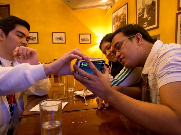 Ram_G_'s tweet photo. Lokohan with NFC. @jer_geronimo @missshhhh @vonzedrick http://t.co/SiwLAuMU