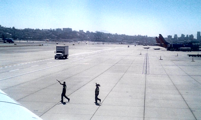San Diego Airport. #Beautiful http://t.co/8kuznvio<a href="/tag/beautiful"class="tags">#Beautiful</a>