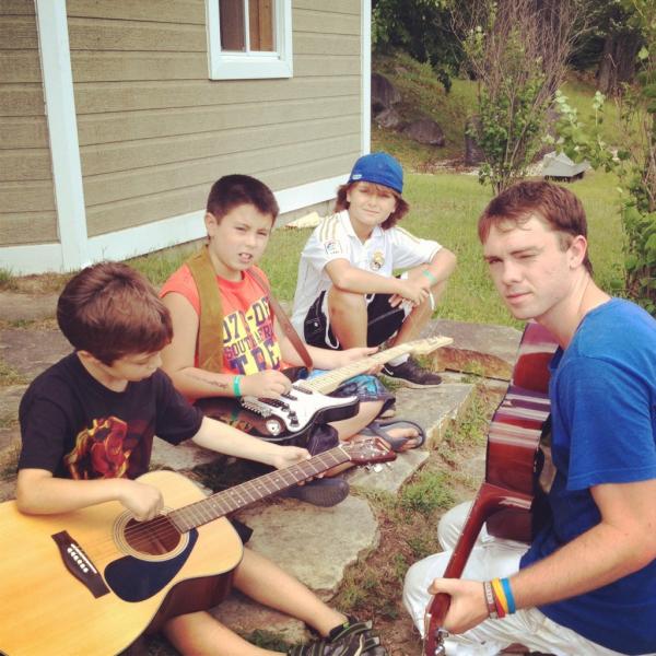 CBBjarred's tweet photo. Jr Boys learning how to play guitar #CBB212 http://t.co/feWFkVSu