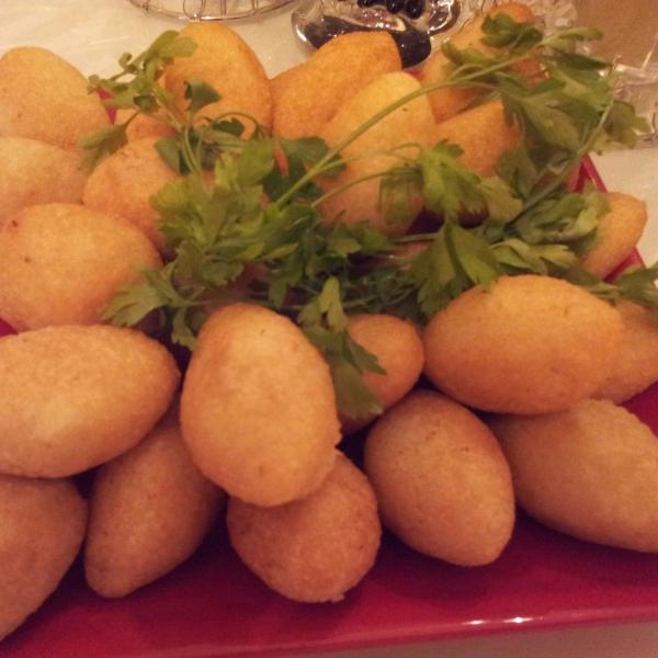 om_3omar50's tweet photo. كبة بطاط 100 حبه 10 دنانير 
التجربه خير برهان 
ريتويت اذا جوعان http://t.co/D6T51LmT
