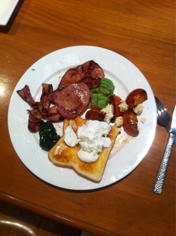 becdudge's tweet photo. Good start to the day! #gottolovebyeweekend http://t.co/EUUkZvOu