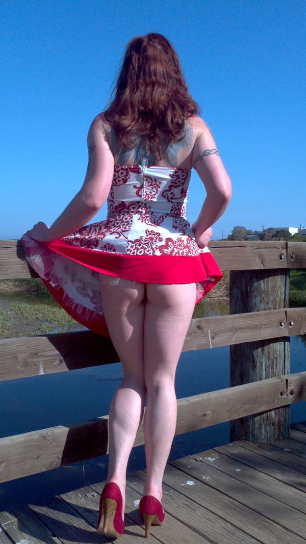 They wouldn't let me have it on FB so I thought I'd tweet it! Lol :) #FriskyFriday Please RT this if you love me lol :p