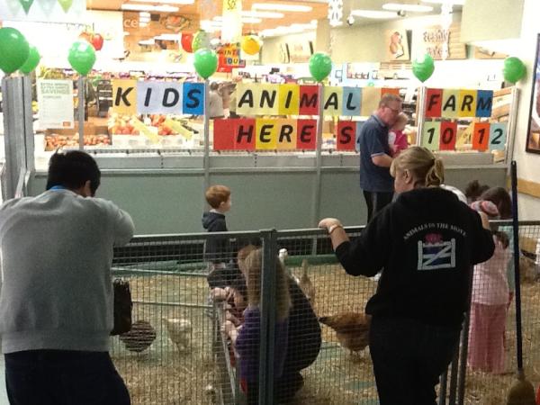 MhudsonCom's tweet photo. @tjeerdjegen 
The petting zoo at Morewell a big hit with our Customers ! http://t.co/joxqeuZT