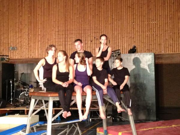 TeamElles tweet media