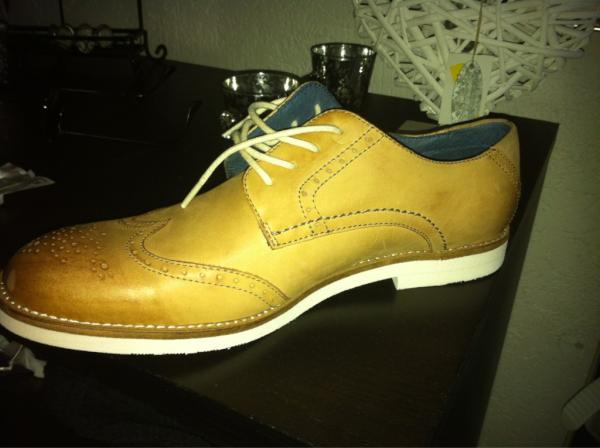 thelleke's tweet photo. Vanavond me nieuwe schoenen aan doen http://t.co/TvyLu6kZ