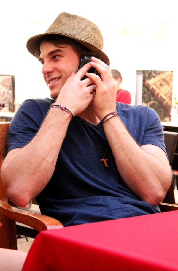 AntonellaRadano's tweet photo. @natebuzz thank you for posing for me :) #splitfans http://t.co/eTnukCfT