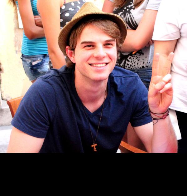AntonellaRadano's tweet photo. @natebuzz  thank you for posing for me :) #splitfans http://t.co/bjiYXAy5