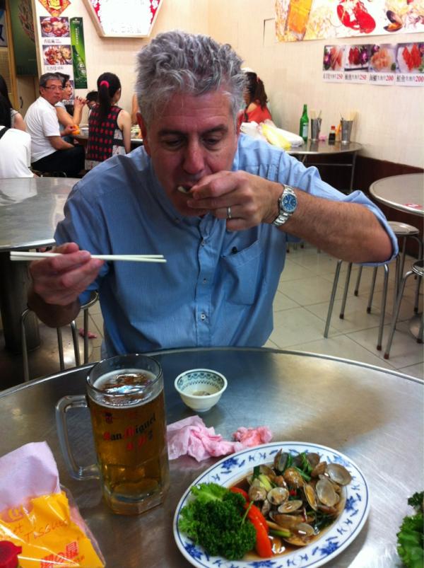 melissachen's tweet photo. No Reservations Taipei going down right now? My life is complete. RT @Bourdain  http://t.co/MOmHhxlR