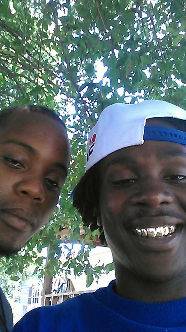 Taz_ASpaceCadet's tweet photo. Smokin on keisha wit @D_Ewan http://t.co/jXyML6du