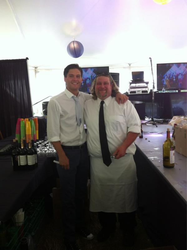 ScrSocialSeries's tweet photo. @BobbieTenenbaum &amp;  Mike Stalter behind the wine/beer bar! #GlamOnGrass http://t.co/eRkuQcn3