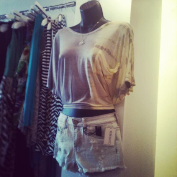 BobbiRocco's tweet photo. Like this outfit? ;) http://t.co/NCMHDVzK