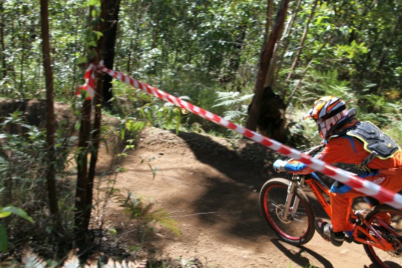 Ktm83Matt's tweet photo. My on race run at posties state race http://t.co/4tnd8xJW