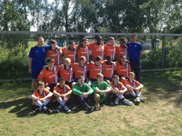 ltfcontour's tweet photo. 14s team photo http://t.co/UbNlrm6A