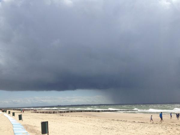 Zou 't regenen aan d'n overkant??!!