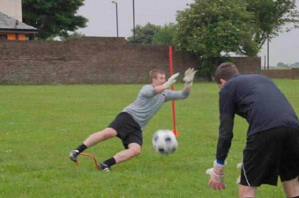 antaz23's tweet photo. safe hands at @Keeper_Krazy session, well worth while #gkunion  #gknetwork http://t.co/VY42pRRe
