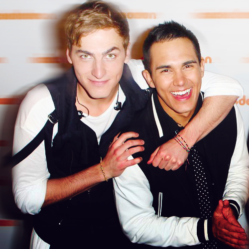 HellYeahStone's tweet image. OMFG! THEY ARE SO HOT! RUSHERS FOR LIFE! :)