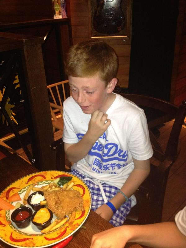 ltfcontour's tweet photo. Arthur has struggled with the chilli challenge! http://t.co/yP71HO8v