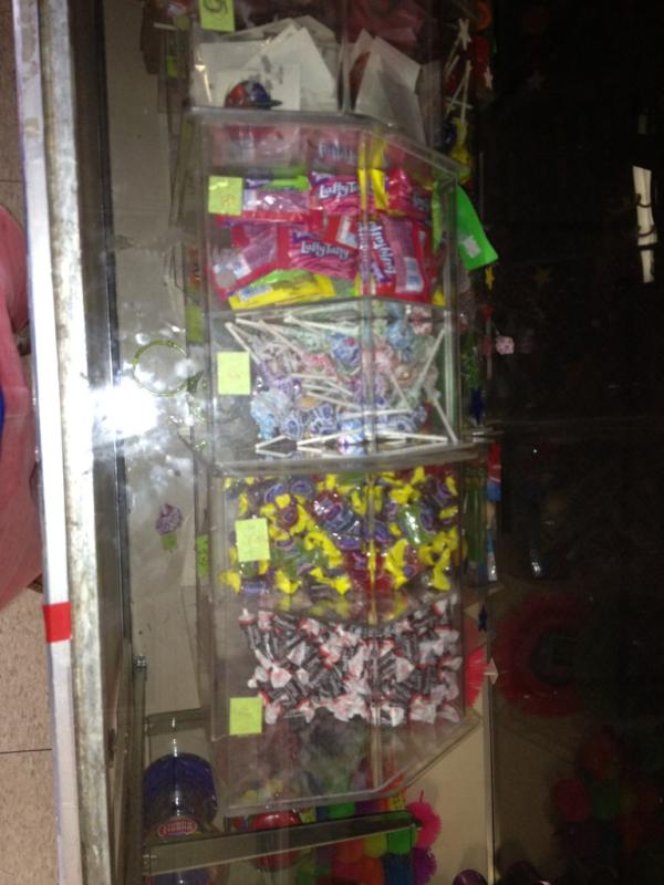 S_A_Rproblems's tweet photo. The biggest let down for kids #swingaroundprobs http://t.co/f14vGed4