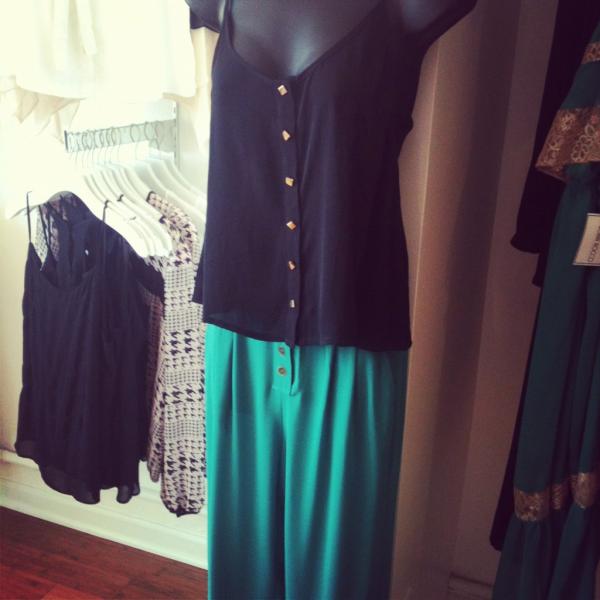 BobbiRocco's tweet photo. You can match this featured blouse with tons of our new pants and shorts! It's only $32 and also comes in coral! http://t.co/BtgyvUeH