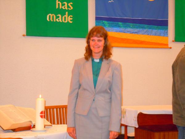 PortisheadMC's tweet photo. Reverend Sharon Lovelock's ordination - fantastic service today http://t.co/EaPTR1Ly
