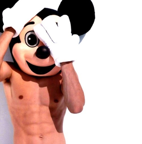Sixpack_Boys's tweet photo. Mickey Mouse #weird http://t.co/9asO9u4w