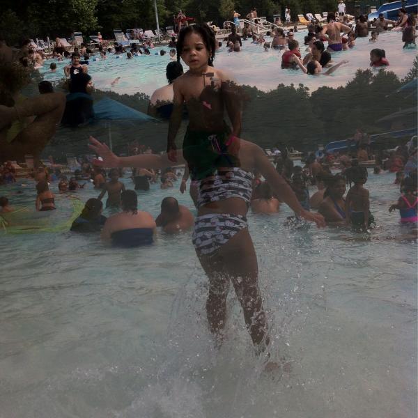 kriptnite's tweet image. Avi and zeb itunes.apple.com/us/app/pictwo/…