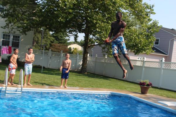 xoxoslaughter's tweet image. #AirTime #poolJumping #summer @Rogers_Nation