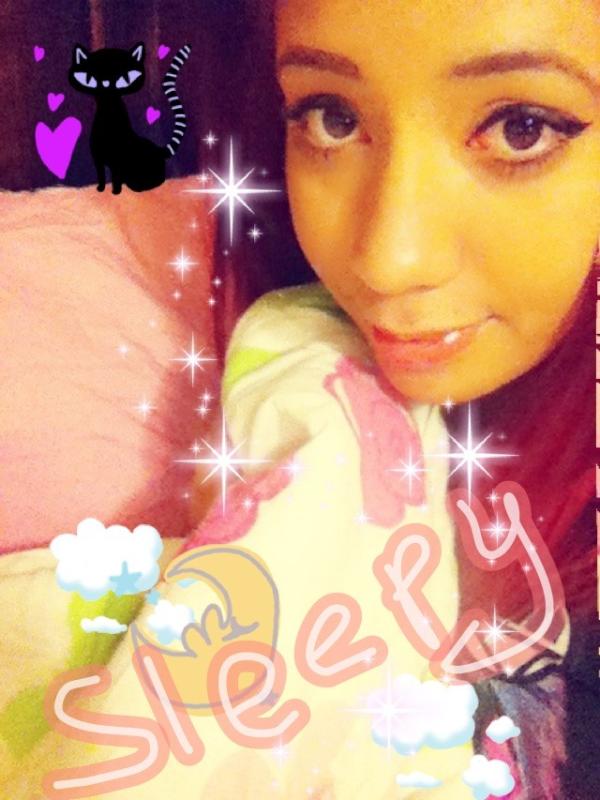 salemmoonx's tweet image. Kawaii princess sleep time #pinkpillow~ #floralsheets~ 💗✨💗✨
