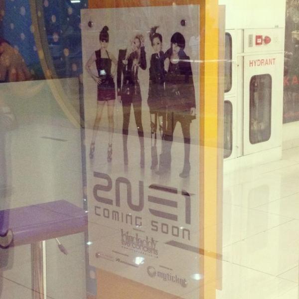 [PIC] 2NE1 in Indonesia coming soon?! Blackjacks Indonesia ^_^ save our money from now !!! ^_^