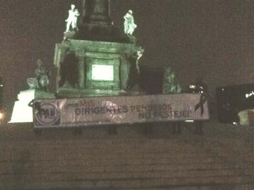 iNNsurgentes's tweet photo. El #PAN dicen en el angel que no festejen por sus dirigentes pendejos! http://t.co/s28C8dBA